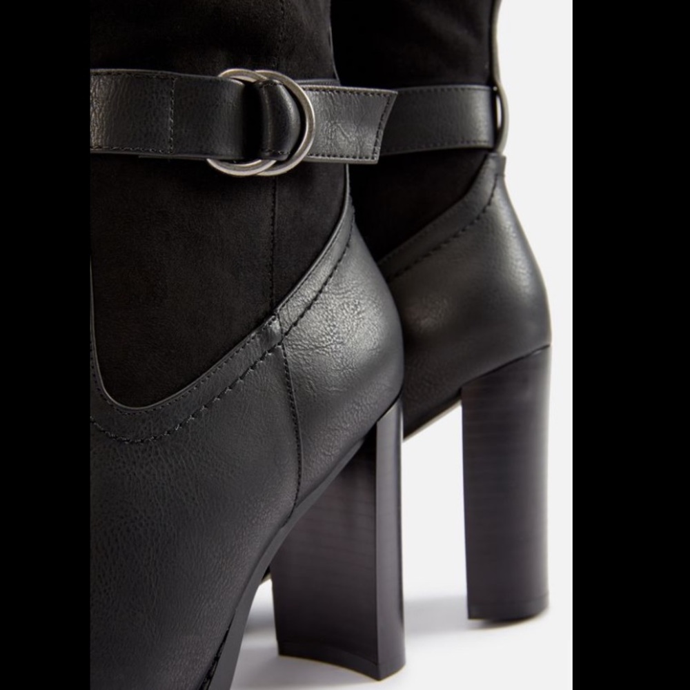 Heeled boot - Picture 10 of 10